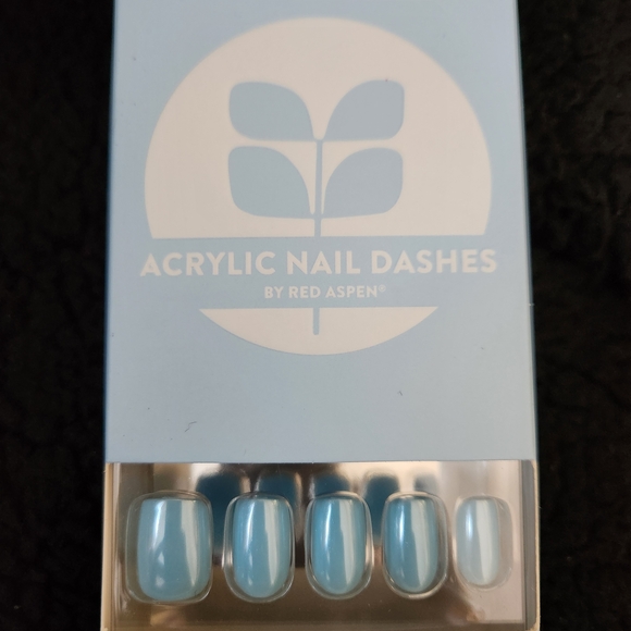 4 Sets of Red Aspen Glitter Nail Dashes - Picture 2 of 4